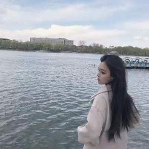 宝贝别穿内衣了我要摸摸视频
